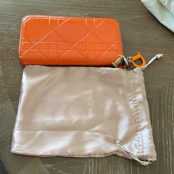 Dior Cannage Patent Leather Wallet - orange - with letter charms - Picture 16 of 16